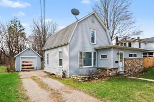 607 Mechanic St, Three Rivers, MI 49093 - Photo 2