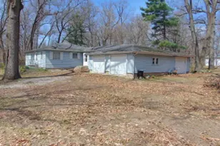 31646 Wells St, Dowagiac, MI 49047 - Photo 2