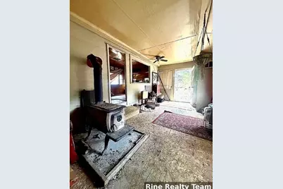 10624 W 22 1/2 Road, Mesick, MI 49668 - Photo 18