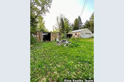10624 W 22 1/2 Road, Mesick, MI 49668 - Photo 10