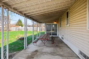 8137 Fremont St, Westland, MI 48185 - Photo 16