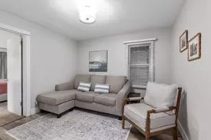 924 W Orange St, Greenville, MI 48838 - Photo 8