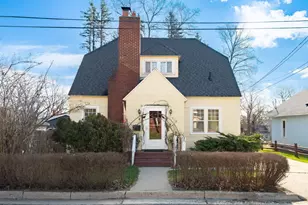 310 S Cross St, Greenville, MI 48838 - Photo 2