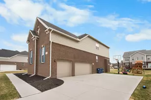 51083 Meadowlands Ln, Canton, MI 48188 - Photo 98