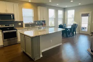 1352 Nuthatch Ln, Lake Orion, MI 48360 - Photo 4