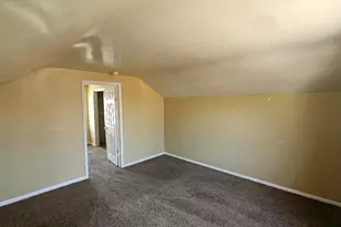 21345 Newcastle Rd, Harper Woods, MI 48225 - Photo 12