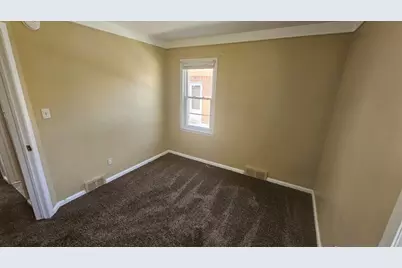 21345 Newcastle Road, Harper Woods, MI 48225 - Photo 6