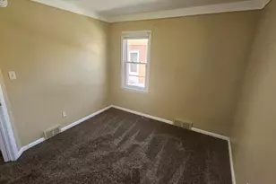 21345 Newcastle Rd, Harper Woods, MI 48225 - Photo 6