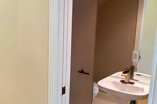 2036 Suffolk Ave, Ann Arbor, MI 48103 - Photo 32