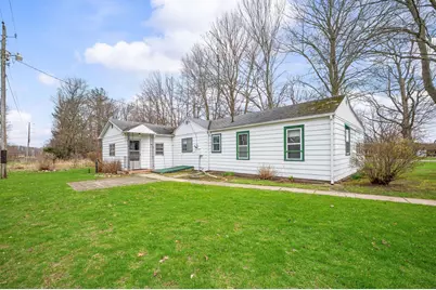 55796 92nd Avenue, Dowagiac, MI 49047 - Photo 2