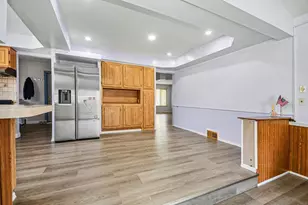 33057 Sherwood Forest Dr, Sterling Heights, MI 48310 - Photo 10