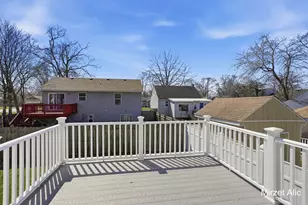 300 Regent St SE, Grand Rapids, MI 49548 - Photo 30