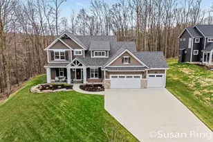 7290 Crossridge Dr SE, Grand Rapids, MI 49512 - Photo 4