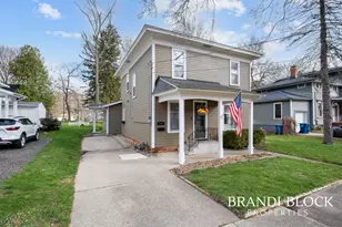 412 Hastings St, Allegan, MI 49010 - Photo 2