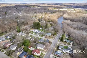 412 Hastings St, Allegan, MI 49010 - Photo 32