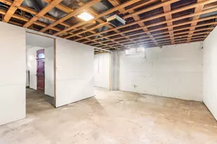 320 River St, Hillsdale, MI 49242 - Photo 18