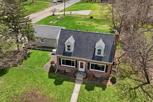 320 River St, Hillsdale, MI 49242 - Photo 22