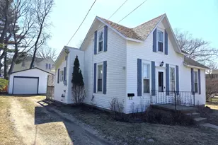 315 4th Ave, Manistee, MI 49660 - Photo 2