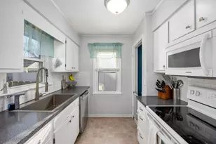 931 Ariebill St SW, Wyoming, MI 49509 - Photo 6