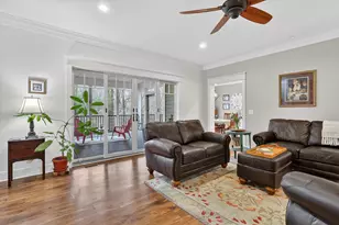 2214 Shelter Pointe Dr, Kalamazoo, MI 49008 - Photo 10