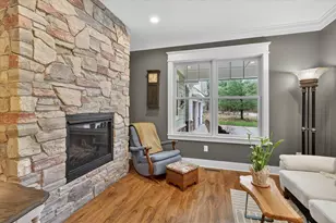 2214 Shelter Pointe Dr, Kalamazoo, MI 49008 - Photo 6