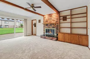 37625 Whitney Dr, Wayne, MI 48184 - Photo 4