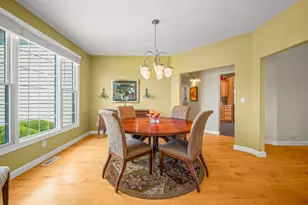 2755 Southfork Dr, Stevensville, MI 49127 - Photo 10