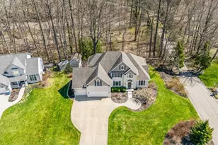 2755 Southfork Dr, Stevensville, MI 49127 - Photo 2