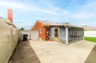 3305 Bridge St, Trenton, MI 48183 - Photo 34