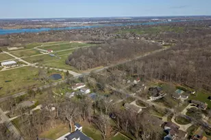 9137 Rucker Rd, Grosse Ile, MI 48138 - Photo 38