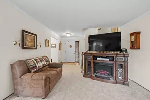 42282 E Edward Dr, Clinton Twp, MI 48038 - Photo 4