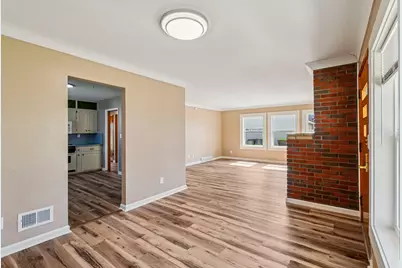682 Budlong Street, Adrian, MI 49221 - Photo 4