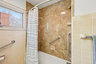 682 Budlong St, Adrian, MI 49221 - Photo 14