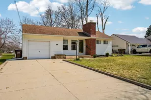 682 Budlong St, Adrian, MI 49221 - Photo 2