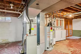 682 Budlong St, Adrian, MI 49221 - Photo 26