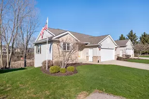 79 Jason Ridge Ct SW, Grand Rapids, MI 49534 - Photo 2