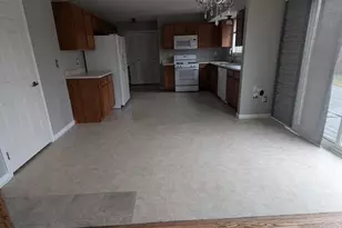 7165 Maplelawn Dr, Ypsilanti, MI 48197 - Photo 4