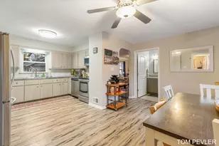 2208 Dawson Ave NE, Grand Rapids, MI 49505 - Photo 12