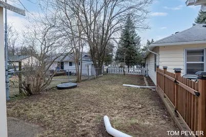 2208 Dawson Avenue NE, Grand Rapids, MI 49505 - Photo 44