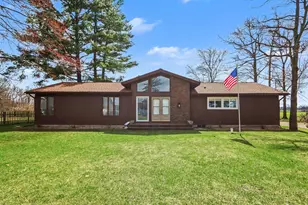 48379 Hill Dr, Decatur, MI 49045 - Photo 2