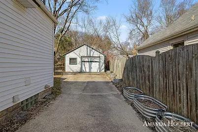 833 Van Buren Avenue NW, Grand Rapids, MI 49504 - Photo 32