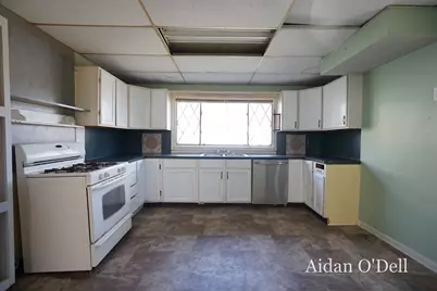 1332 Muskegon Avenue NW, Grand Rapids, MI 49504 - Photo 8