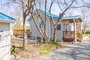 501 N Elm St, Three Oaks, MI 49128 - Photo 32