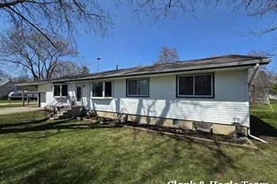 645 E Lyons St, Lyons, MI 48851 - Photo 4