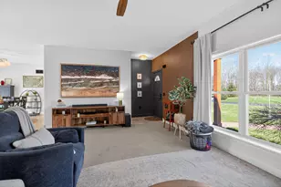 12201 Dylan Ln, Parma, MI 49269 - Photo 10