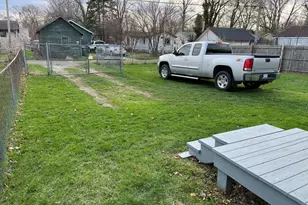 1221 Pearl St, Benton Harbor, MI 49022 - Photo 4