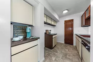 1742 Grove Rd, Ypsilanti, MI 48198 - Photo 10