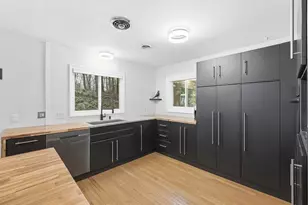 2146 Treehaven Dr, Kalamazoo, MI 49008 - Photo 24