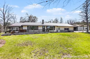 11235 W Broomfield Rd, Remus, MI 49340 - Photo 2