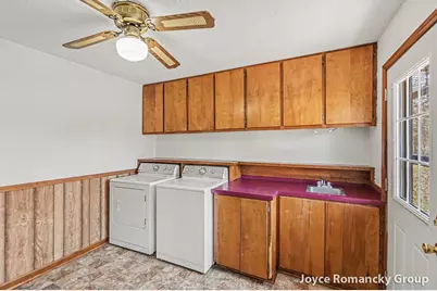 11235 W Broomfield Road, Remus, MI 49340 - Photo 32